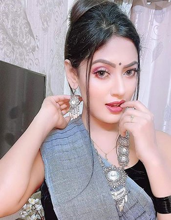 Delhi call girl